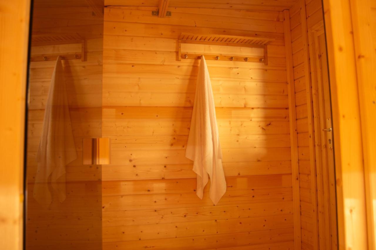 Wellnessoase Mitten In Triberg Triberg im Schwarzwald ภายนอก รูปภาพ