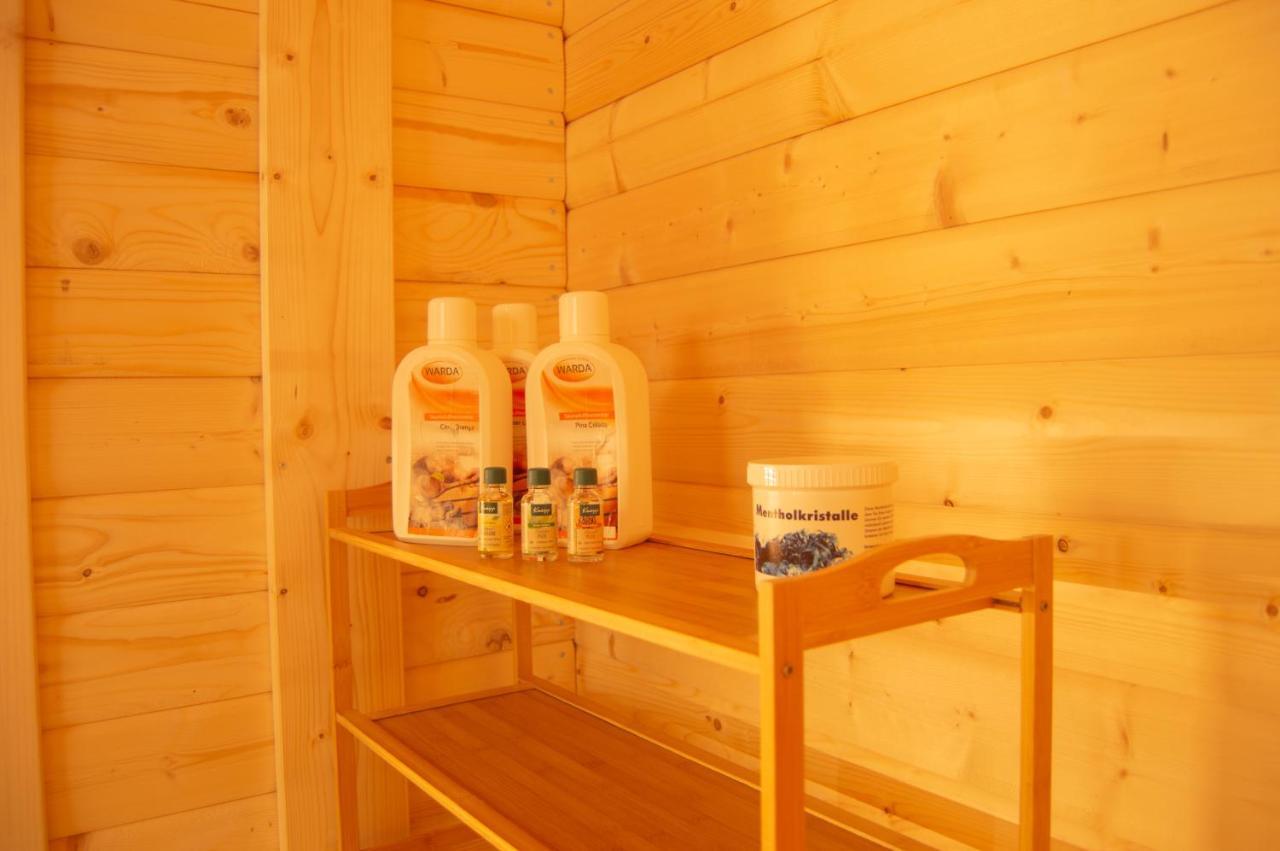 Wellnessoase Mitten In Triberg Triberg im Schwarzwald ภายนอก รูปภาพ