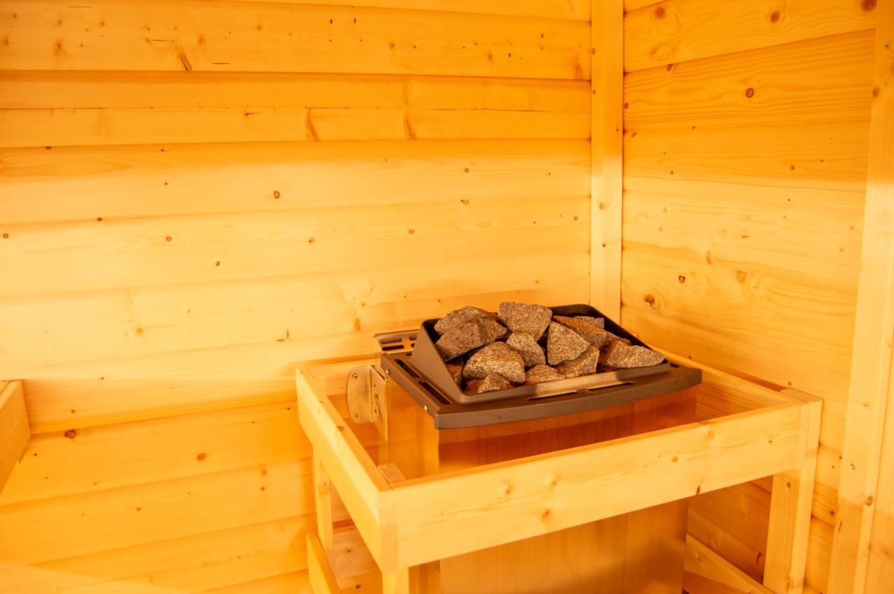 Wellnessoase Mitten In Triberg Triberg im Schwarzwald ภายนอก รูปภาพ